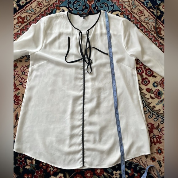 RW&CO White Blouse in Size Small - Picture 7 of 7